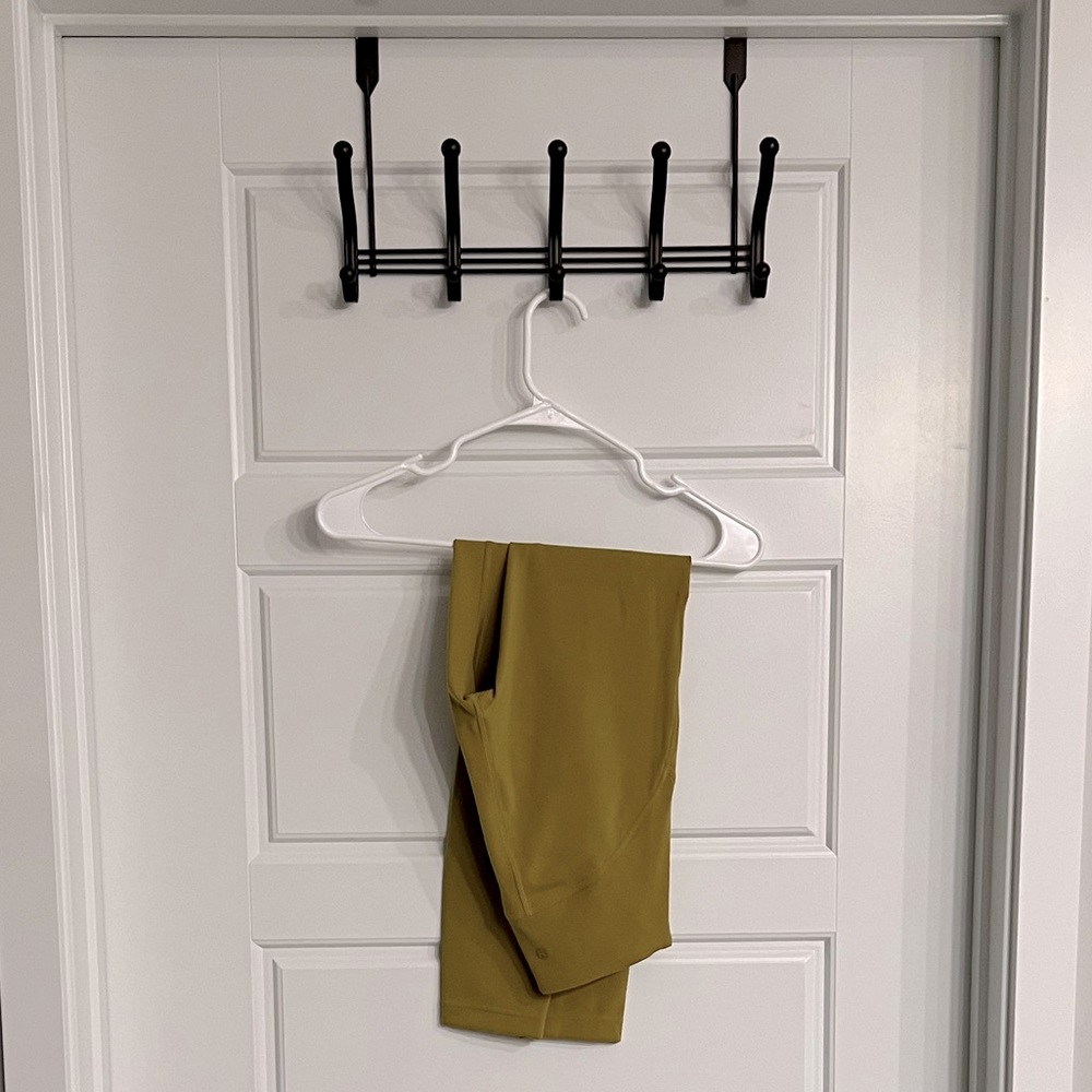 LULULEMON LEGGINGS SIZE 4